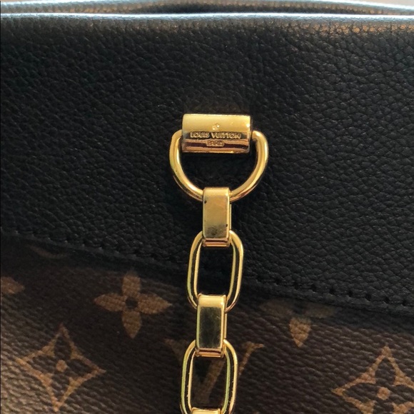 Louis Vuitton 2015 PALLAS Bag - Picture 5 of 12